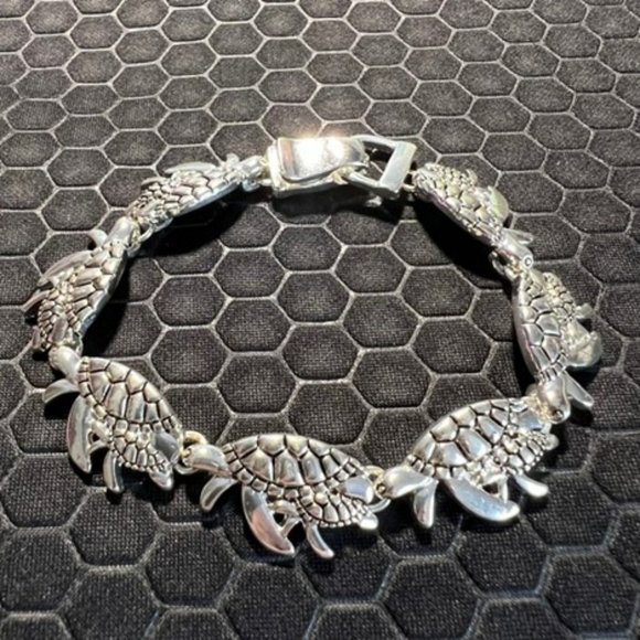 Turtle with Turtle Babies Bracelet 18K White Gold Plated - Picture 1 of 2